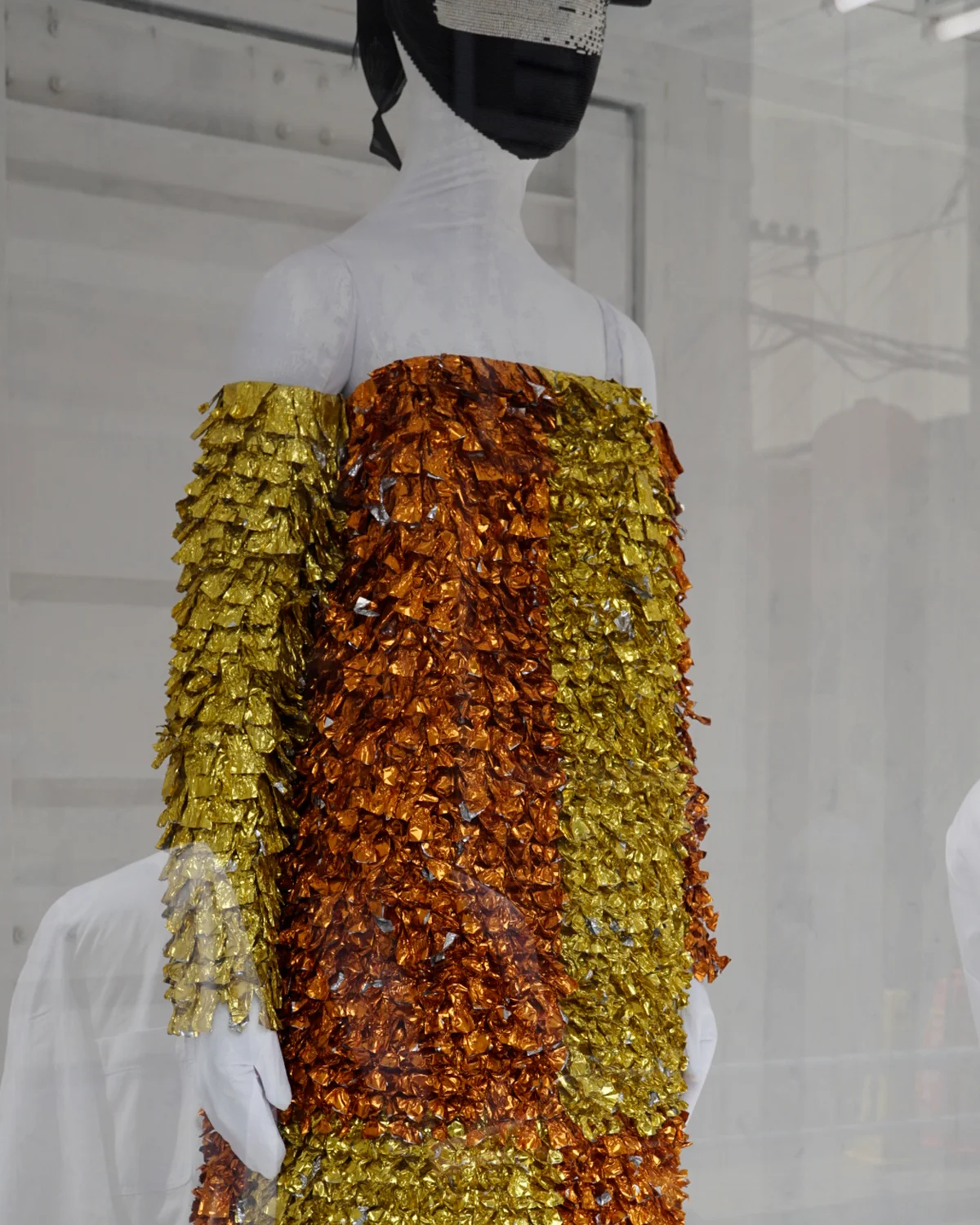 マルジェラの、キャンディの包み紙で作ったドレス