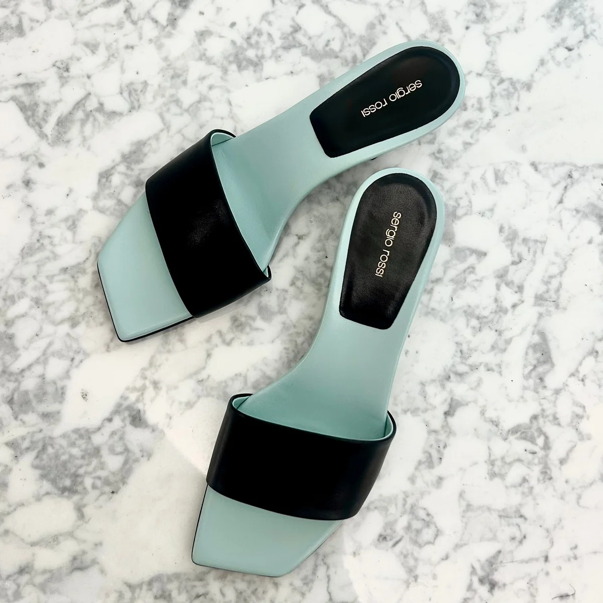 セルジオロッシの春夏新作サンダル紹介