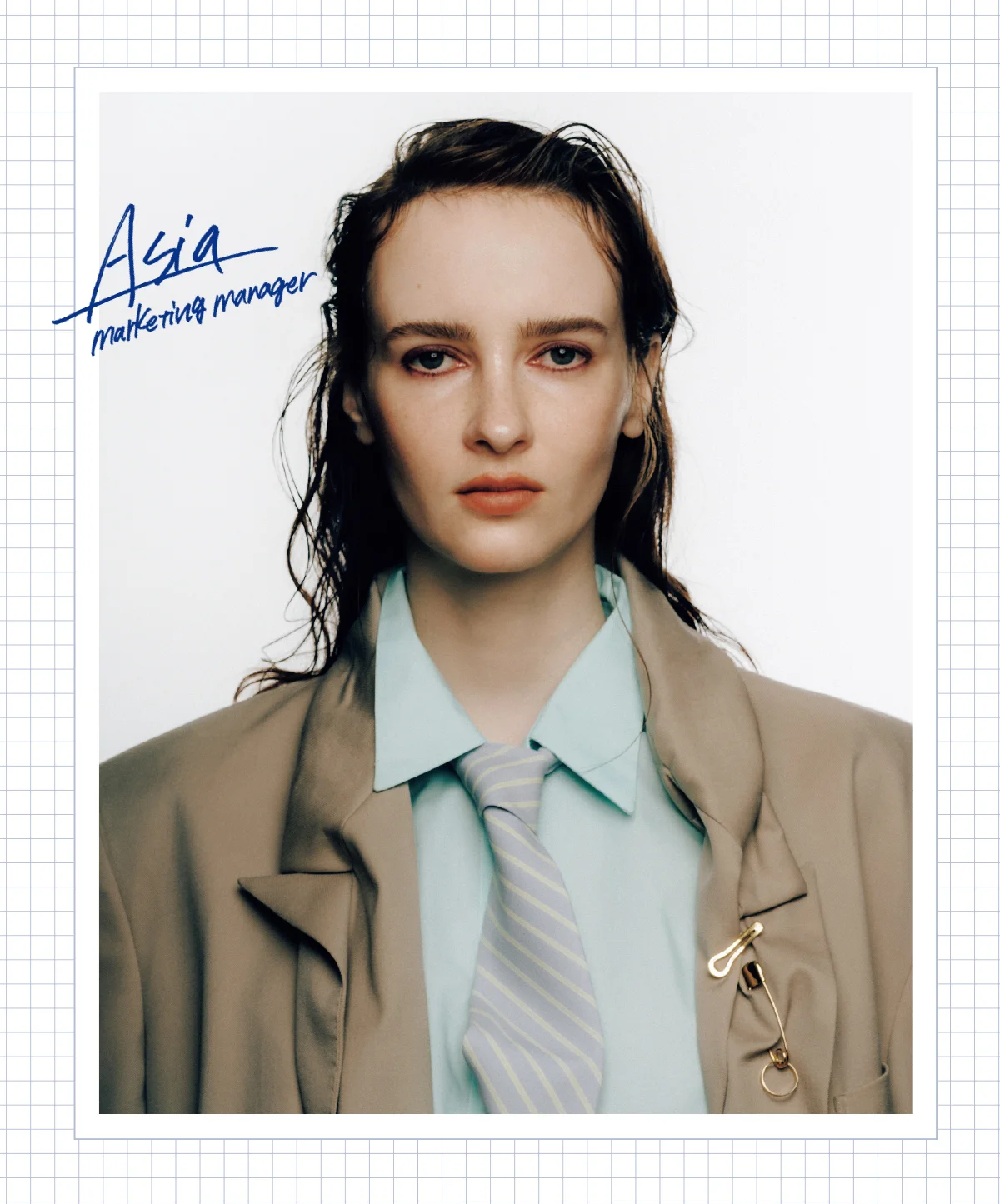 ネクタイに合わせるメイクアップ