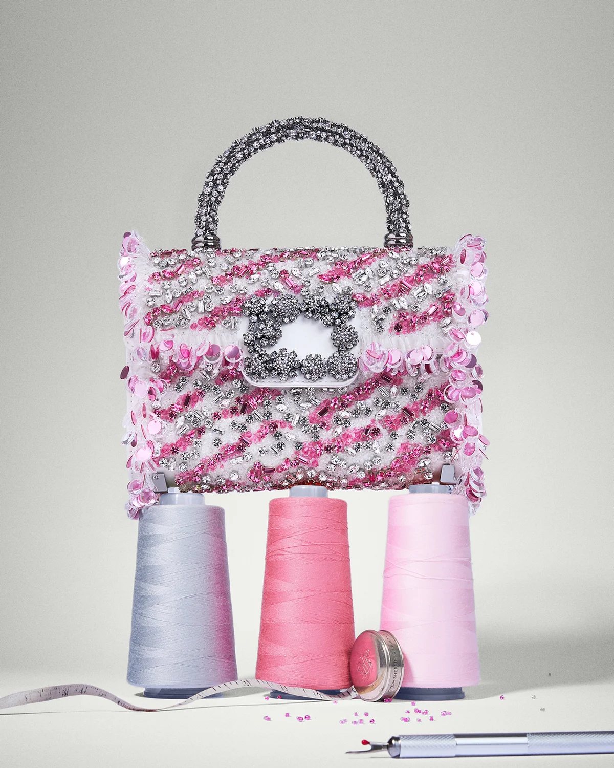 ロジェヴィヴィエRoger Vivierの2026年春夏Pièce Uniqueコレクション「ゼブラ・ボンボン」