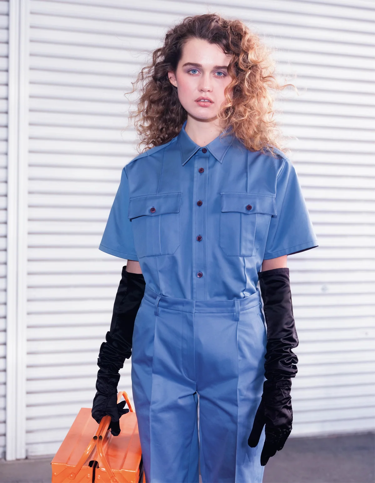 プラダのシャツ、パンツ、グローブ￥352,000