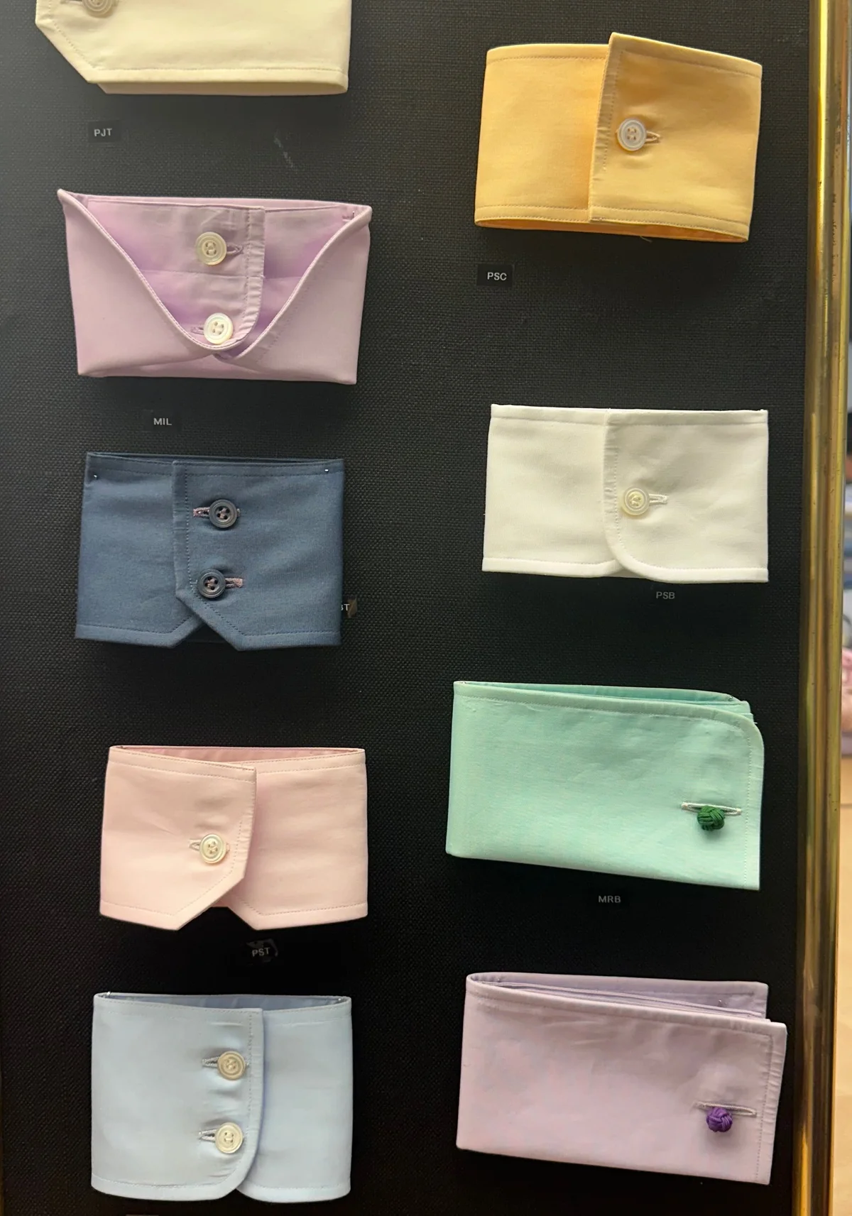 パリの老舗シャツメーカー、【シャルヴェ】の画像_12