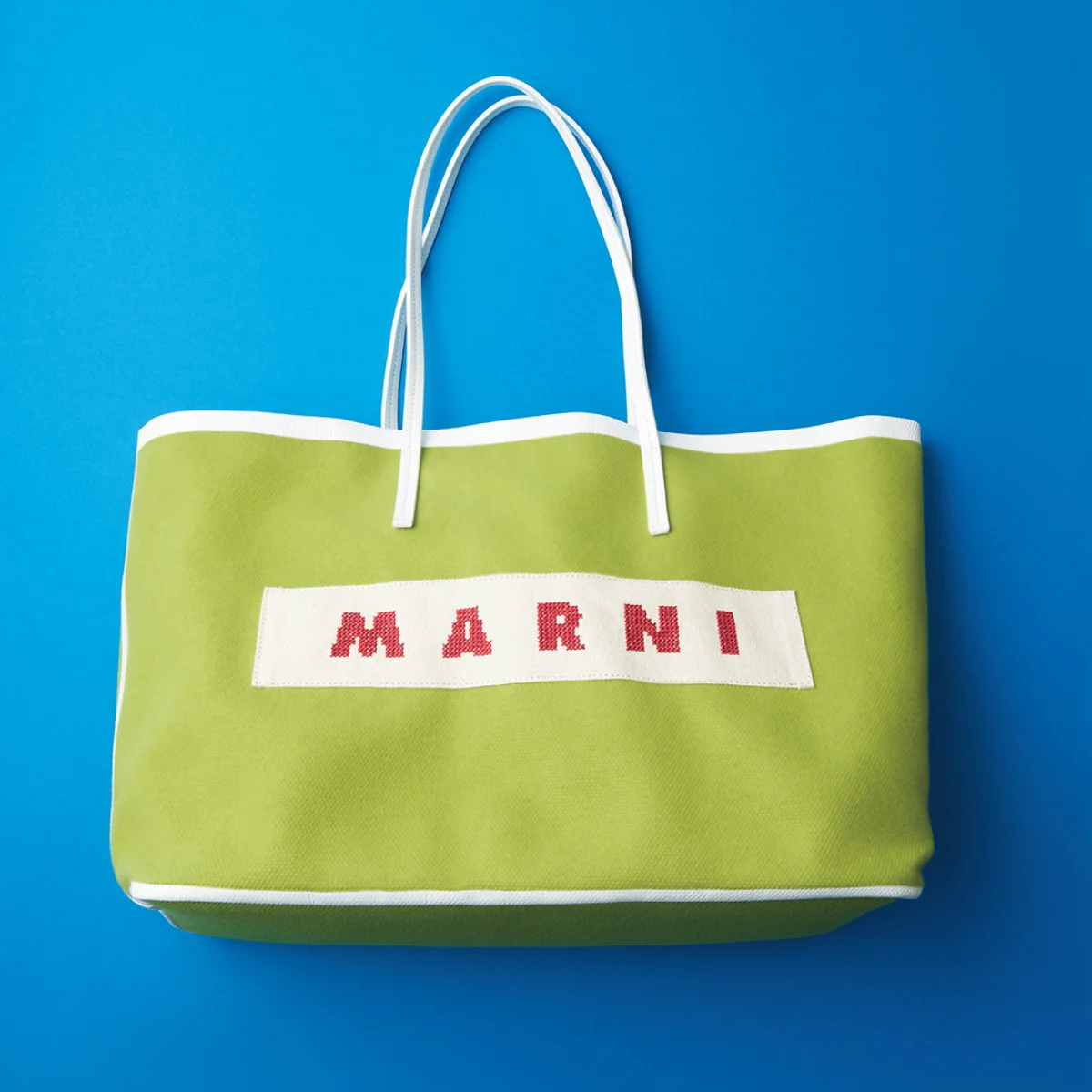マルニの 「JANUS」スモールバッグ