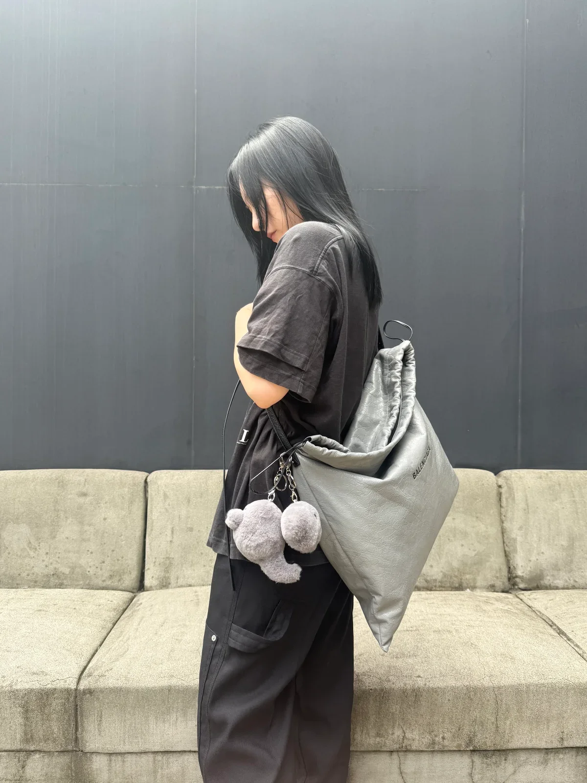 バレンシアガ　バッグ　ショルダーバッグ