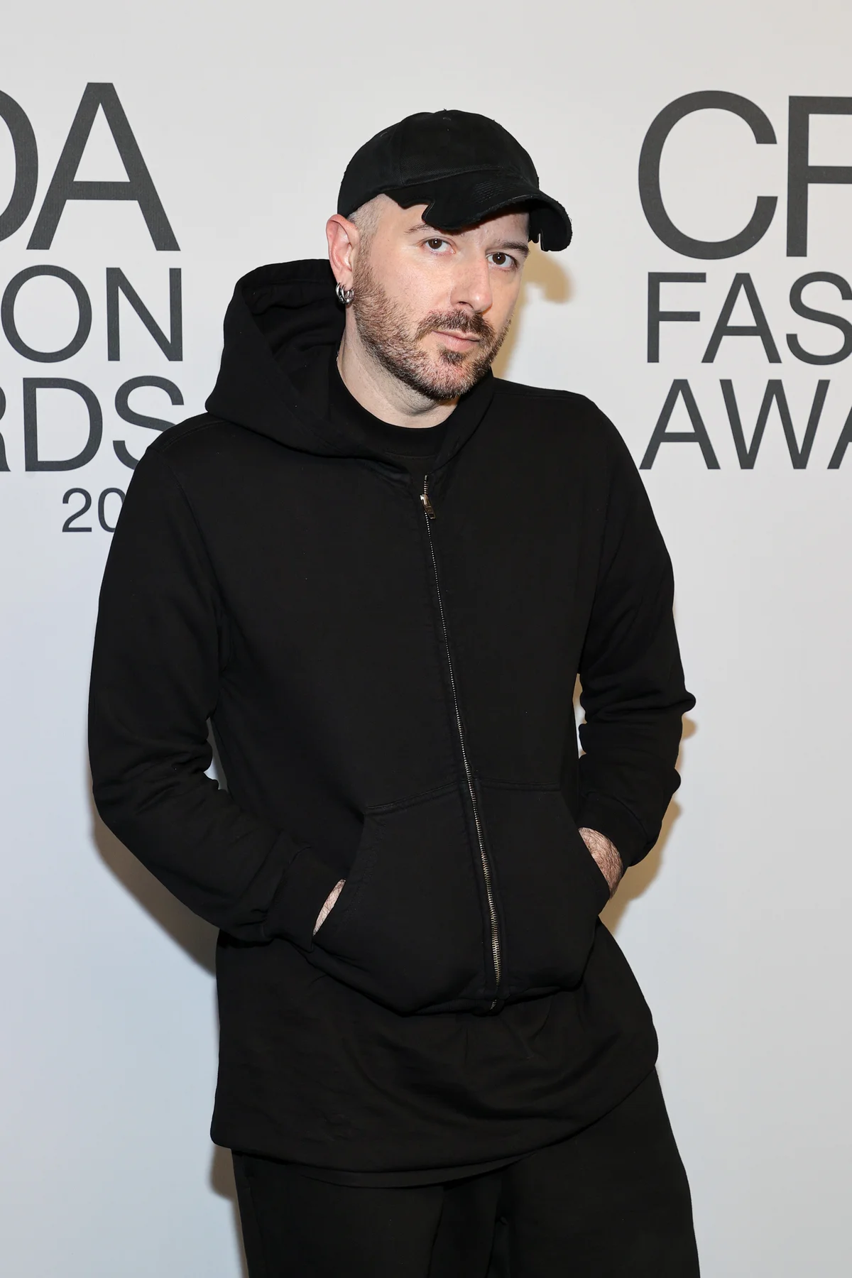 デムナ・ヴァザリア　ファッションデザイナー