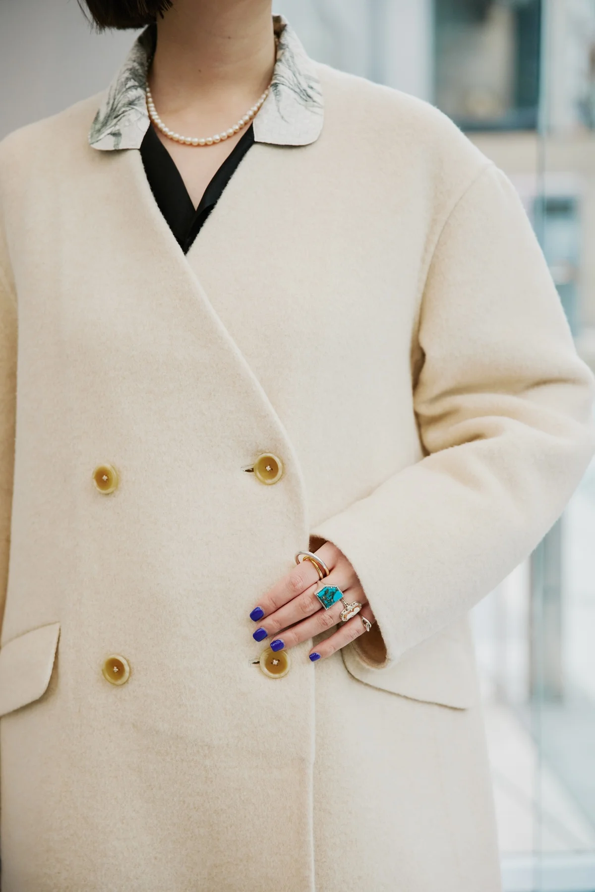 MUJI Laboコートは再生カシミアを使用。“遊べる”襟もとデザインと、着やすさを追求したディテールが秀逸