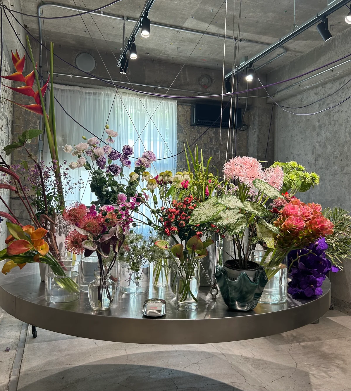 HOME/WORK VILLAGE　ホームワークヴィレッジ　浪漫花店