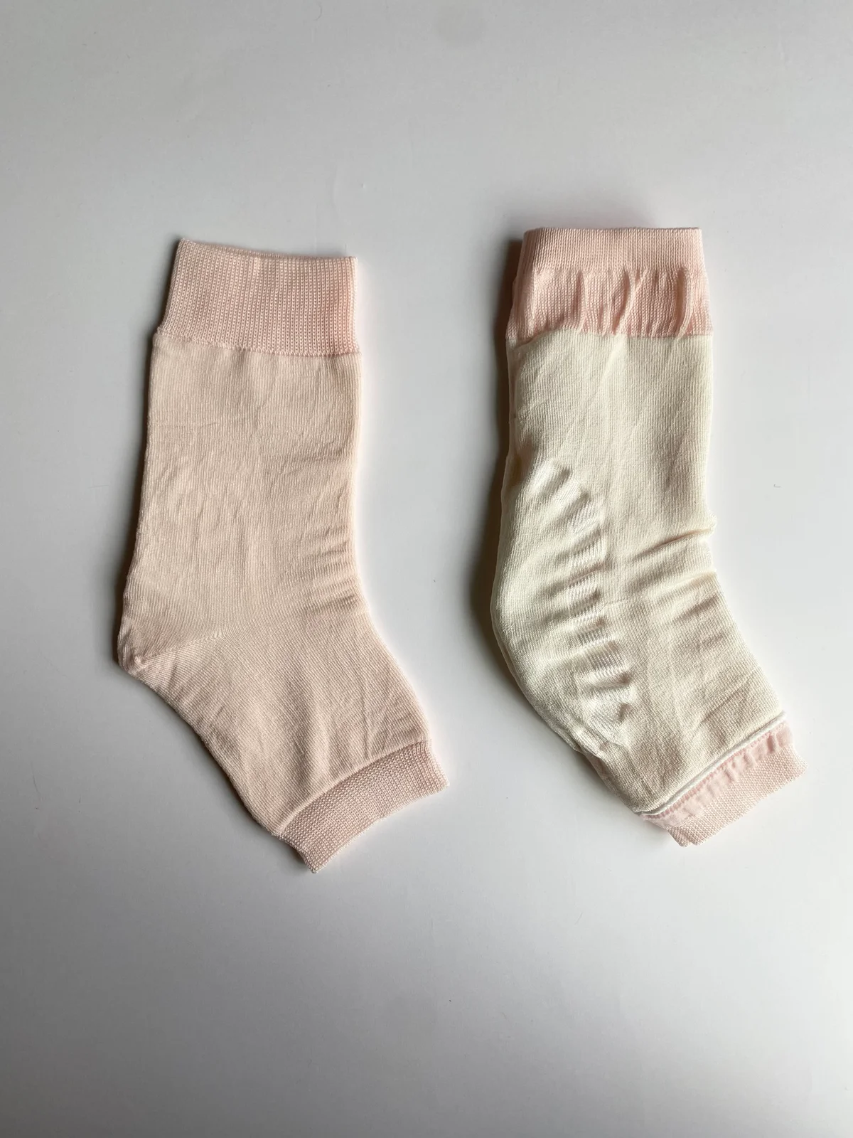 足うら美人(おやすみサポーター)をひっくり返した様子