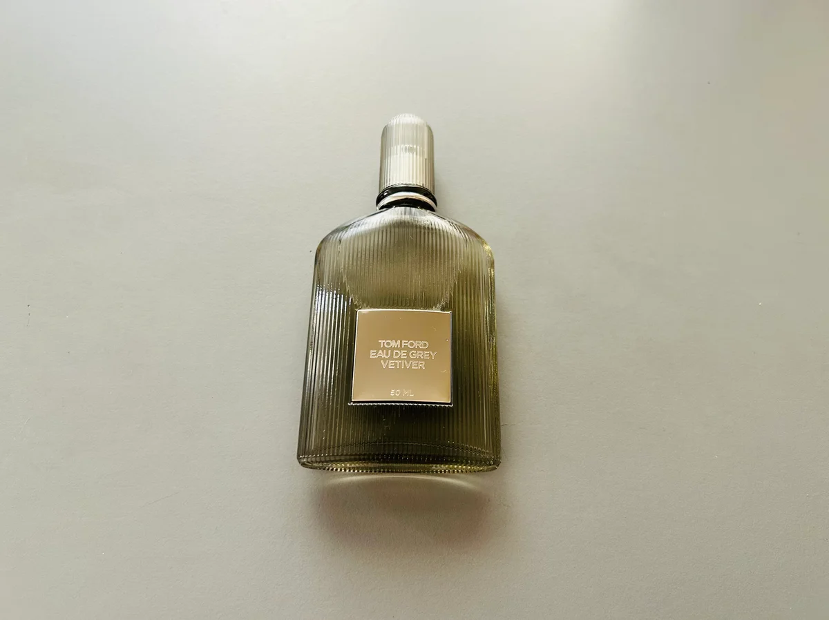 【トム フォード】の香水と水色のシャツがの画像_1