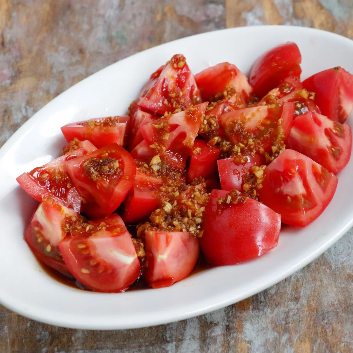 ①	台湾風冷やしトマト 番茄切盤(ファンチェーチエパン)