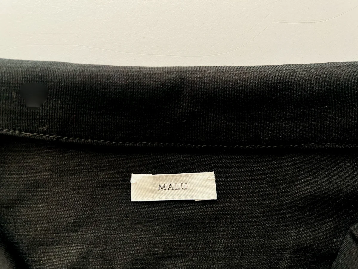 MALUのインナーのタグ