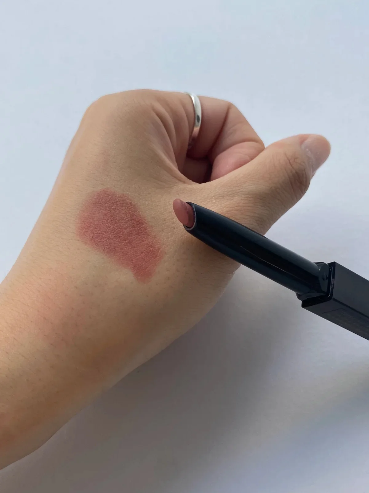 THREE ドリームオン アリューリング リルone 06 BEAUTIFUL KINGDOM