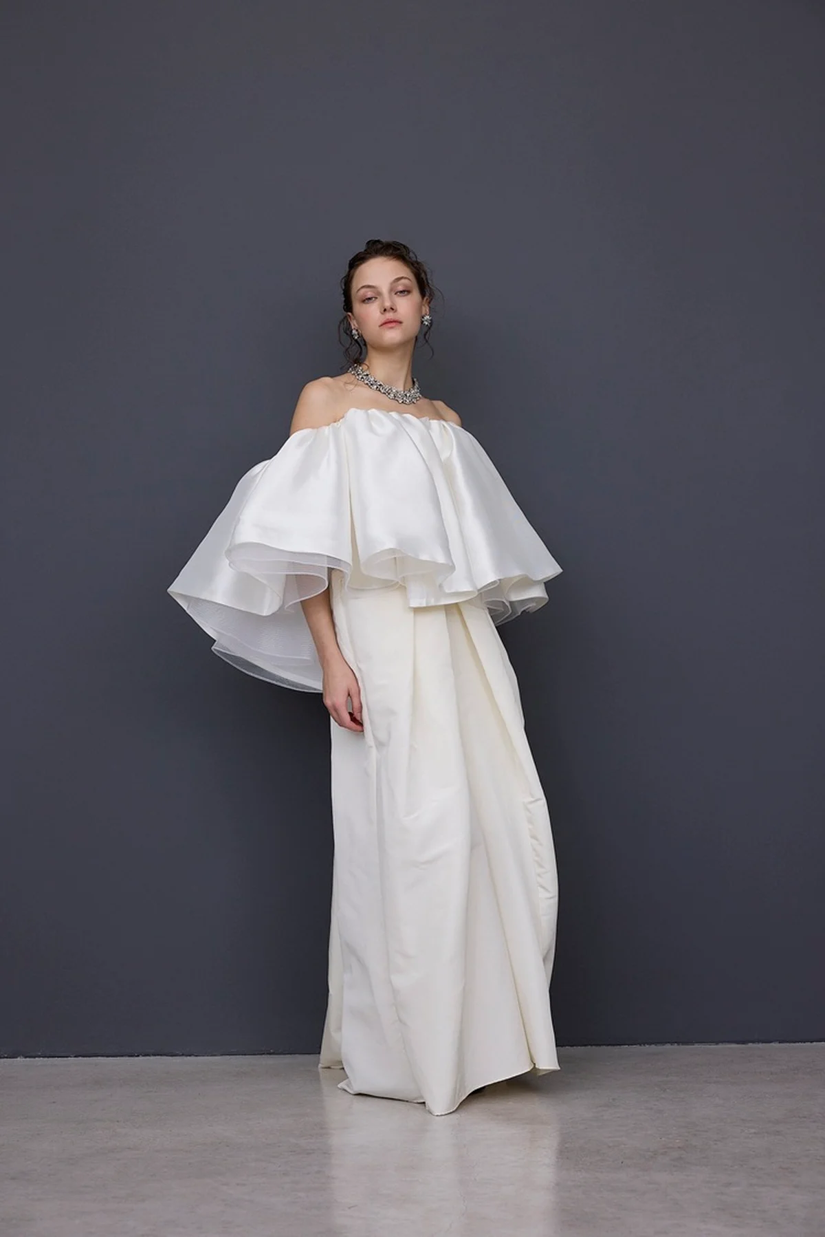 ミラーミラーのアップサイクルドレス￥264,000（レンタル）