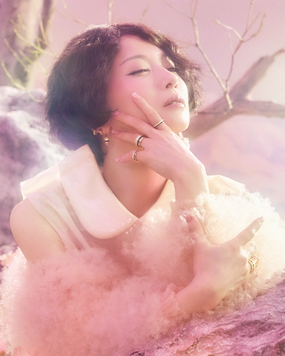 【ブシュロン】が椎名林檎とコラボレーション！ 新曲MVでアイコンコレクション「キャトル」などを着用