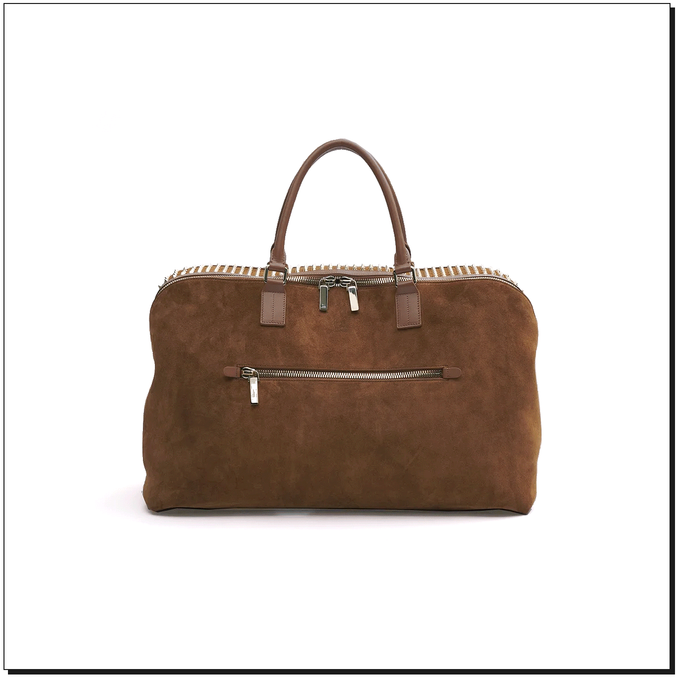 バッグ〈H32×W53×D21cm〉￥412,500／クリスチャン ルブタン ジャパン（クリスチャン ルブタン）