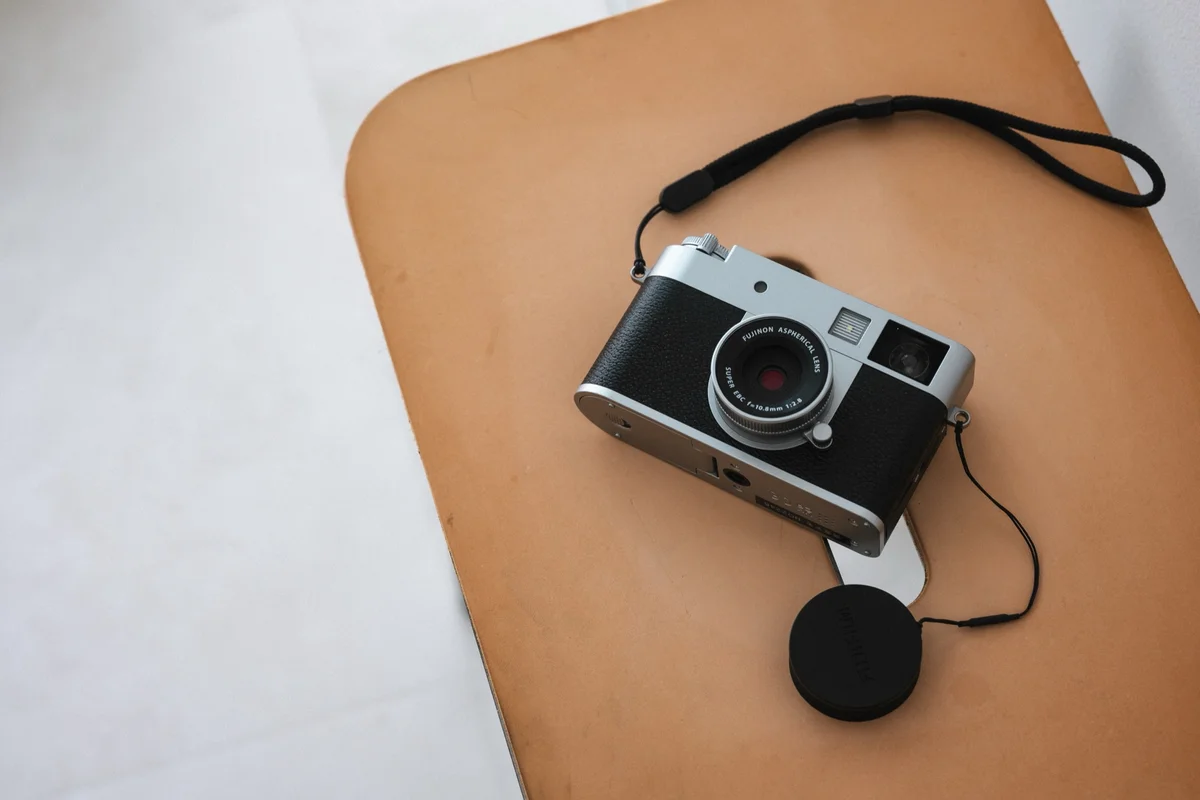 FUJI FILM　X half