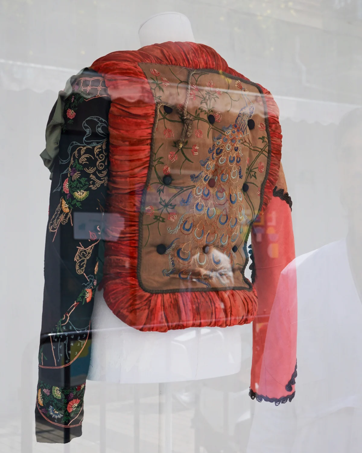 クッションから作ったマルジェラのジャケット