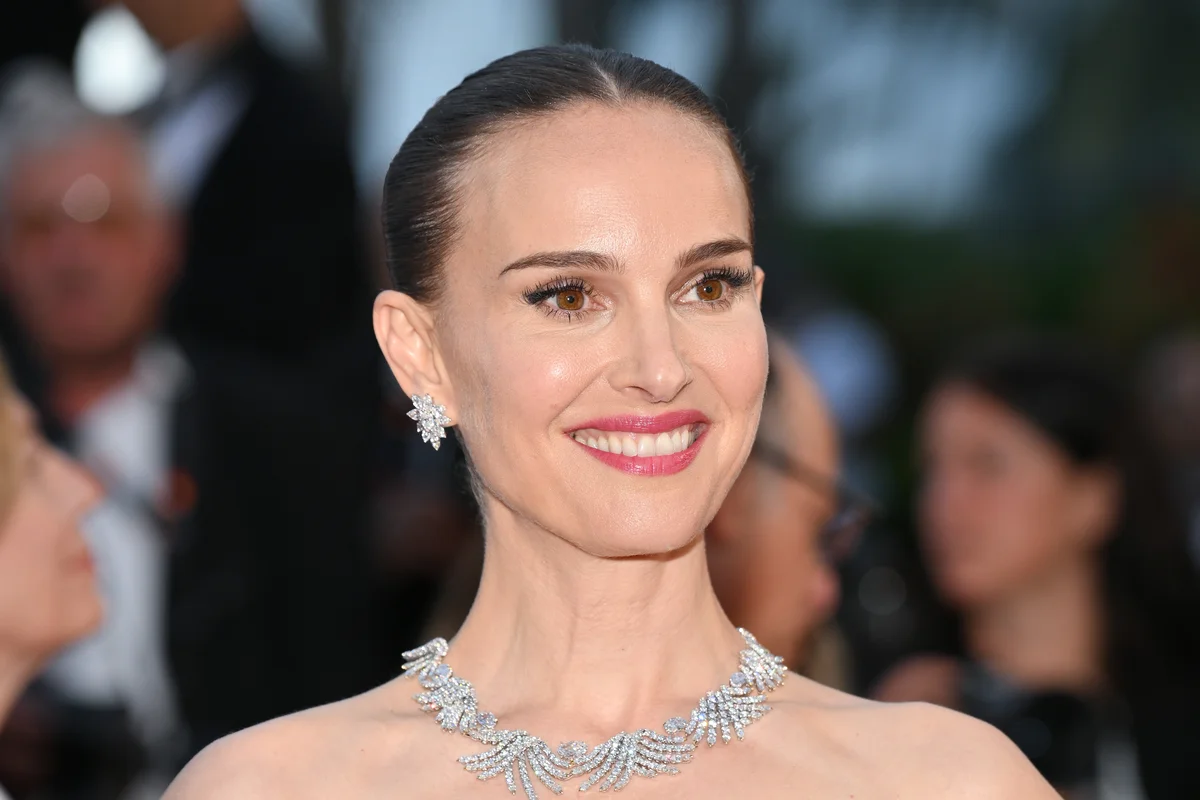 ナタリー・ポートマン、人魚のようなドレスの画像_5