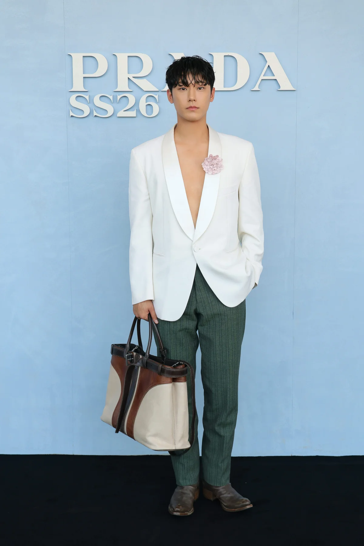 プラダの2026年春夏メンズコレクション　Lee Dohyun　イ・ドヒョン