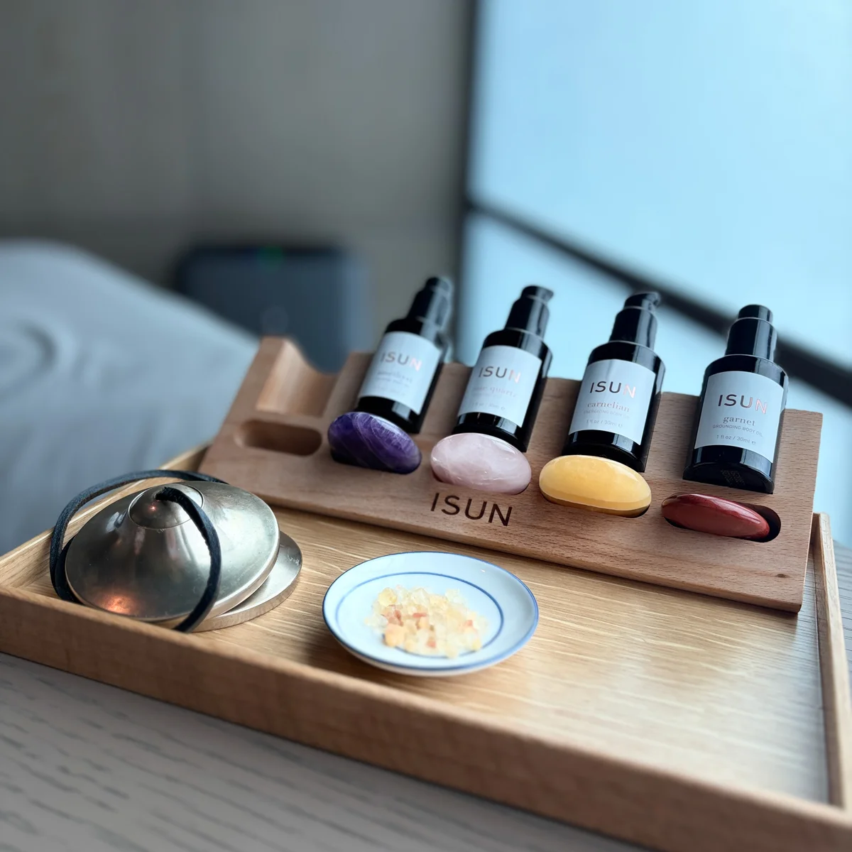 【JWマリオット・ホテル東京】スパのトリートメントでは、ISUNの高品質なボディオイルを使用