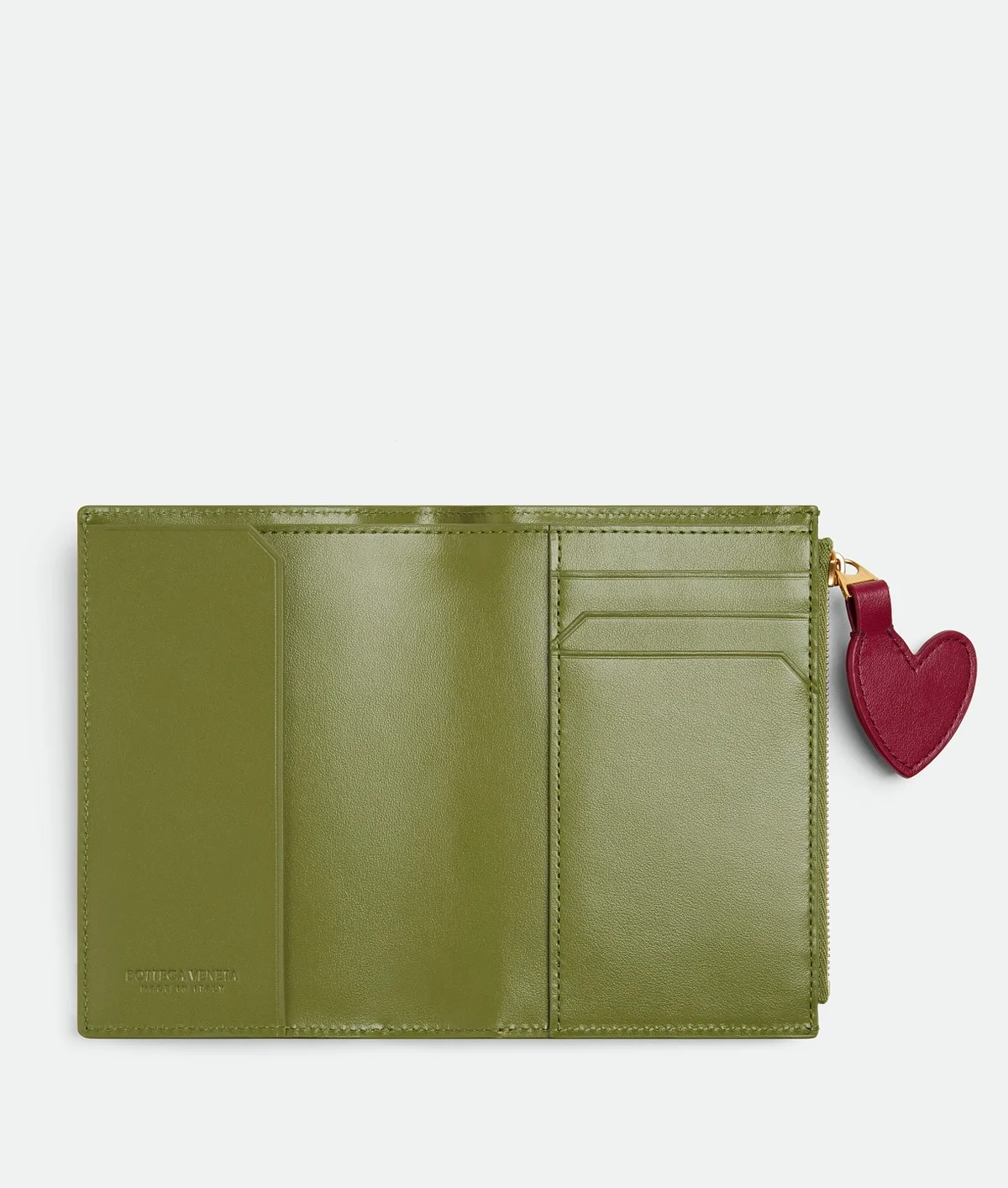 ボッテガ・ヴェネタ「イントレチャート パスポートケース」の内側