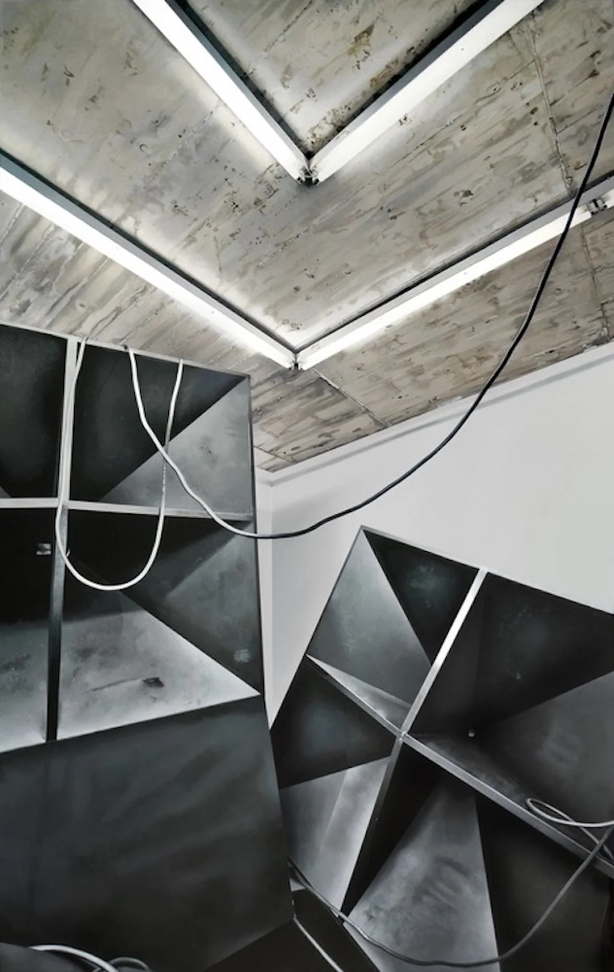 金属の持つ両義性を音楽、映像、造形の側面の画像_6