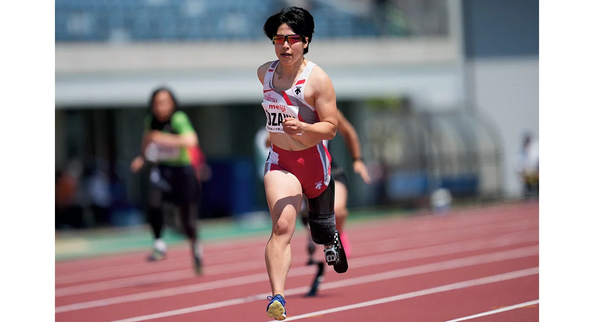 SPUR12月号 兎澤朋美 パラ陸上