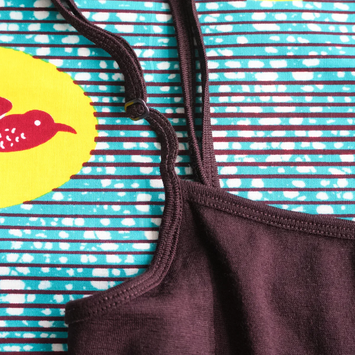 カーニバルキャミソール　アステカブラウン　ストラップ部分