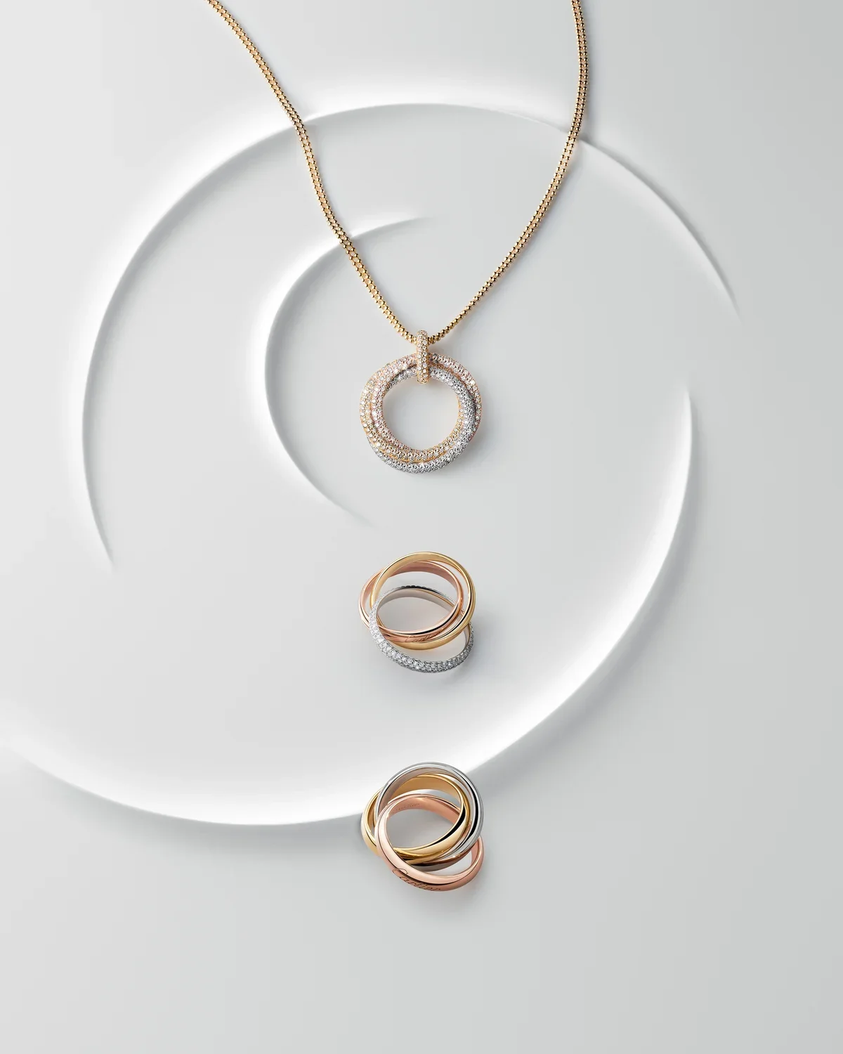 カルティエの「トリニティ」