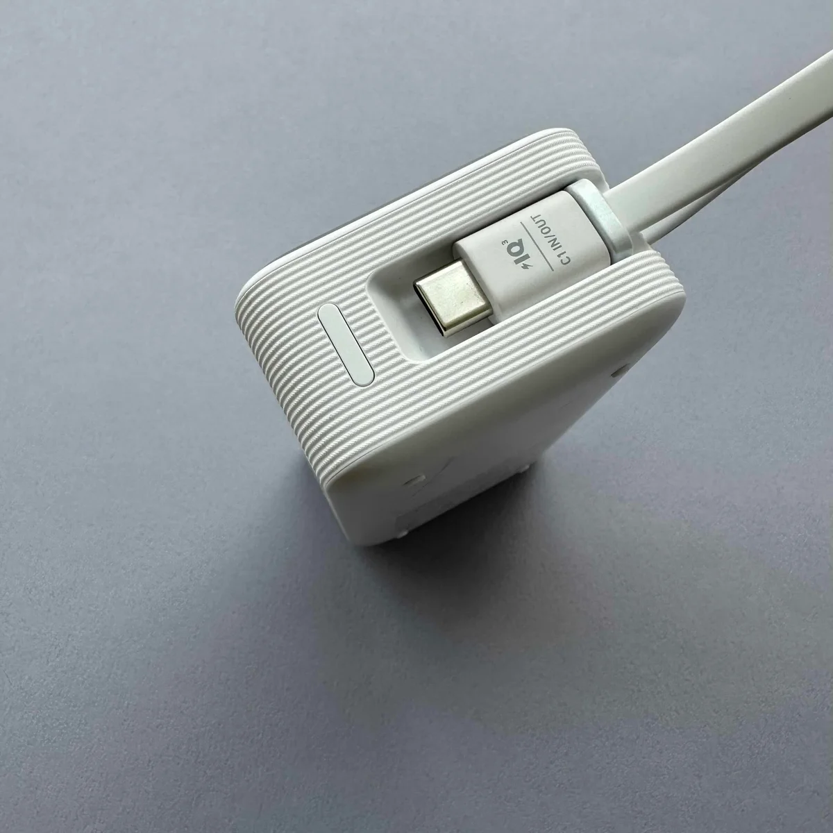Anker MagGo Power Bank　ケーブル内蔵