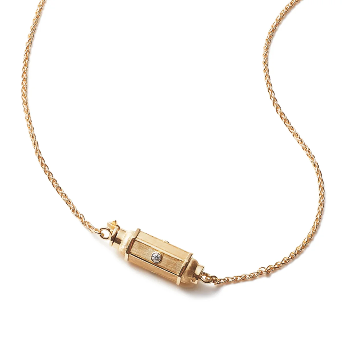 マリー リシュテンベルグのネックレス