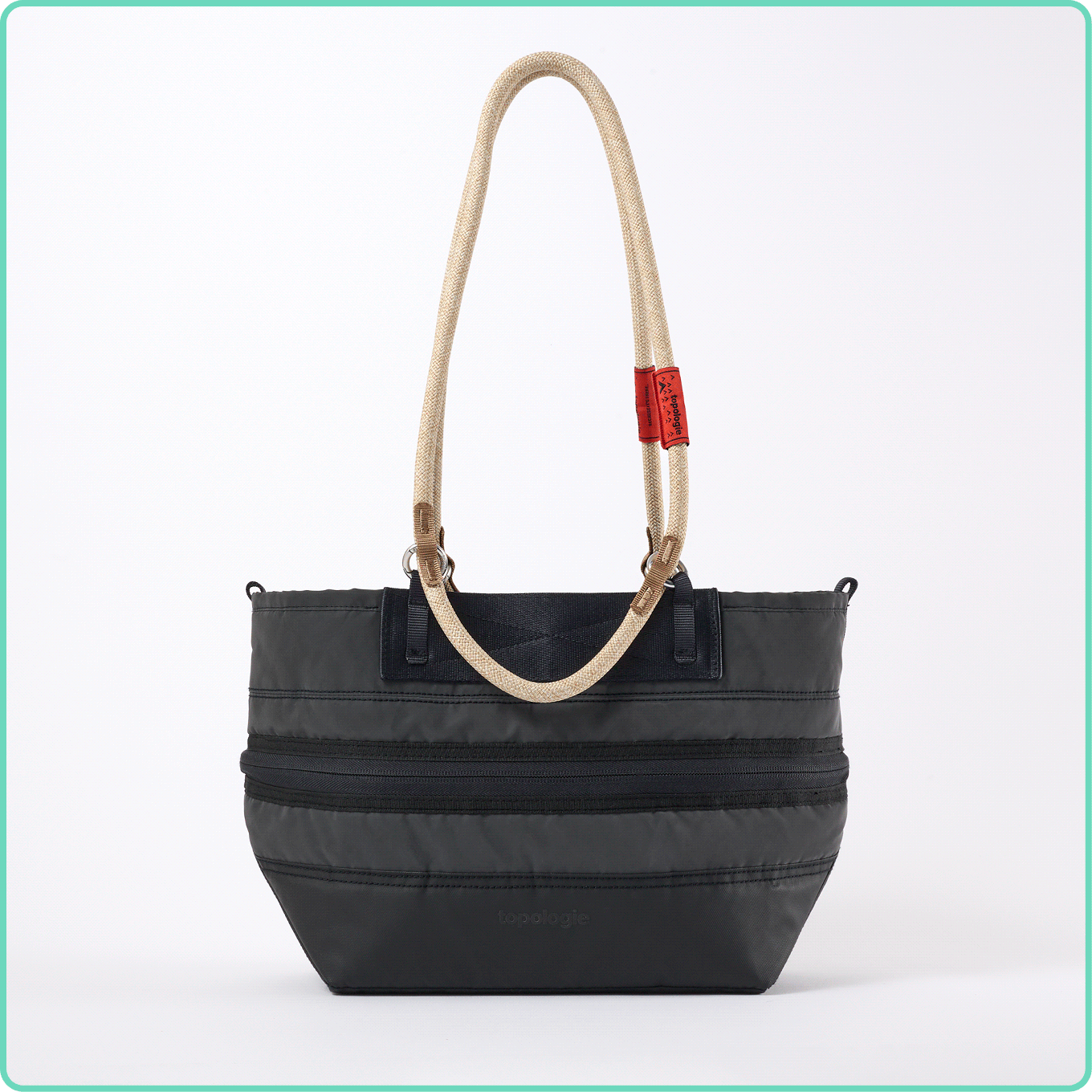 トポロジーのバッグ「Convert Tool Bag」