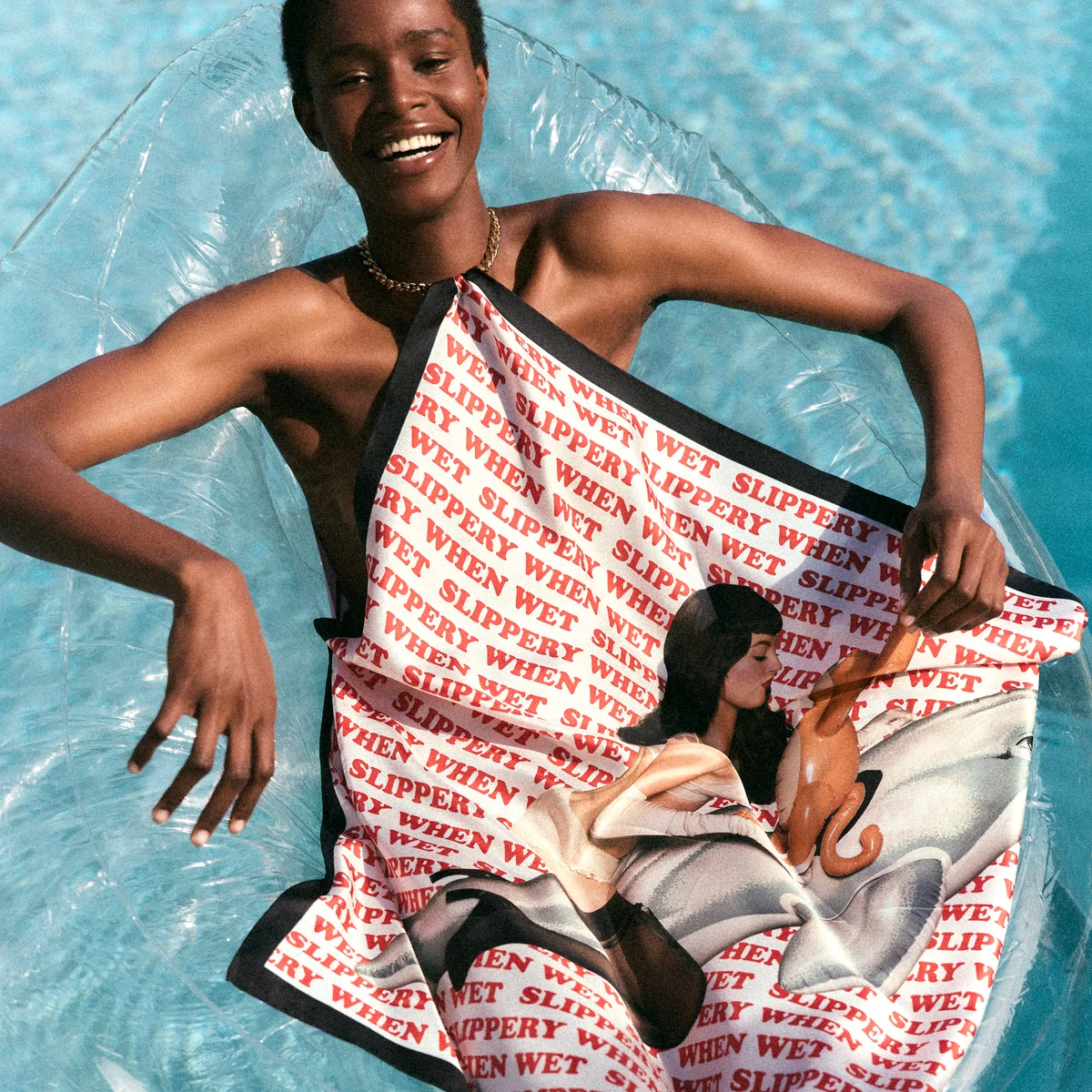 ステラ マッカートニーとジェフ クーンズの限定エディション カプセル コレクション