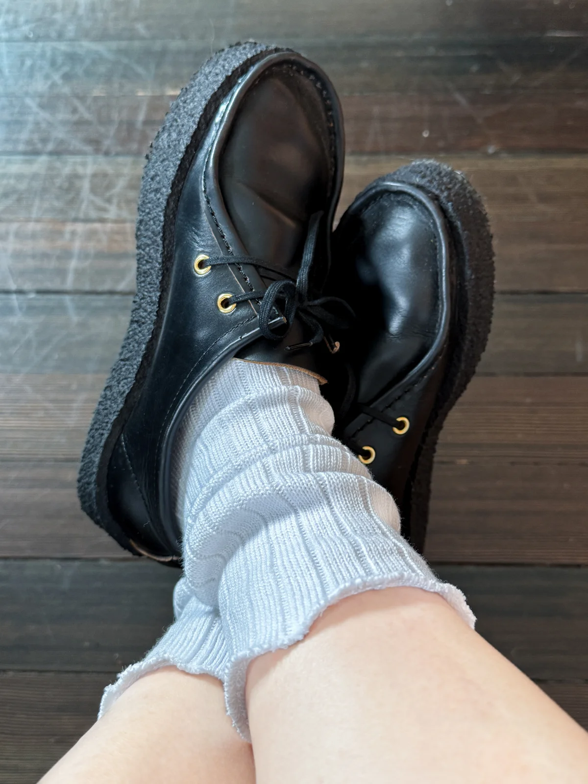 BbbLllAaaHhhのRELAXED RIBBED SOCKS UNISEXの着用写真