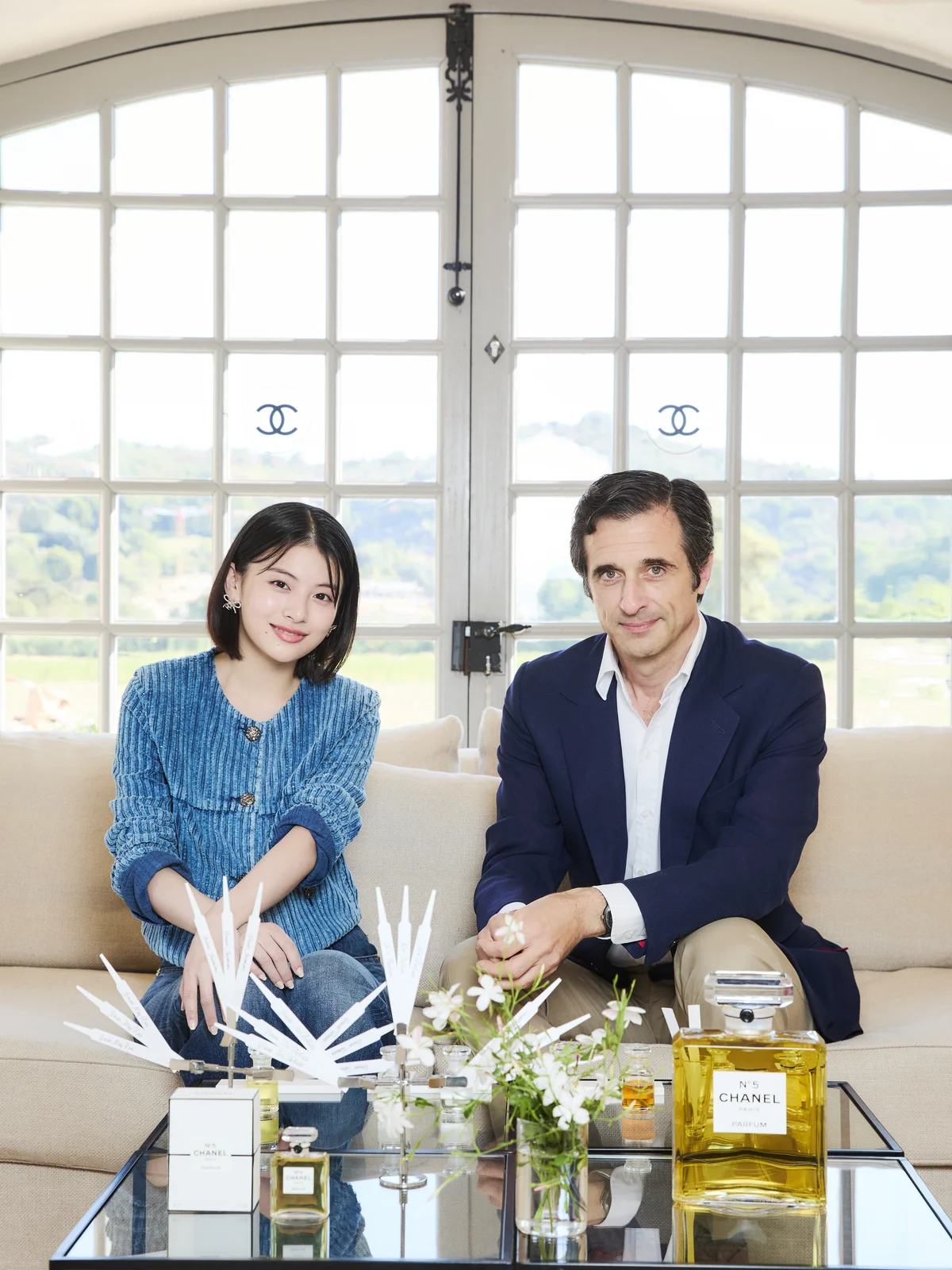 出口夏希さんとシャネル専属調香師オリヴィエ・ポルジュ