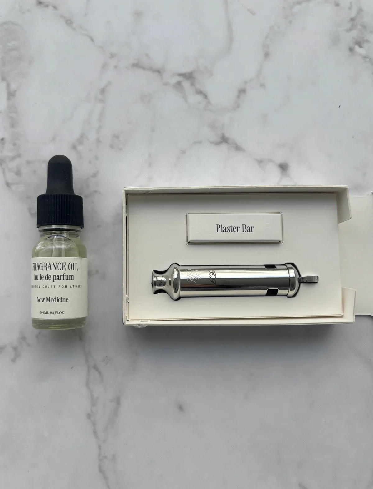 sujipmihakのPORTABLE PERFUME SET の中身