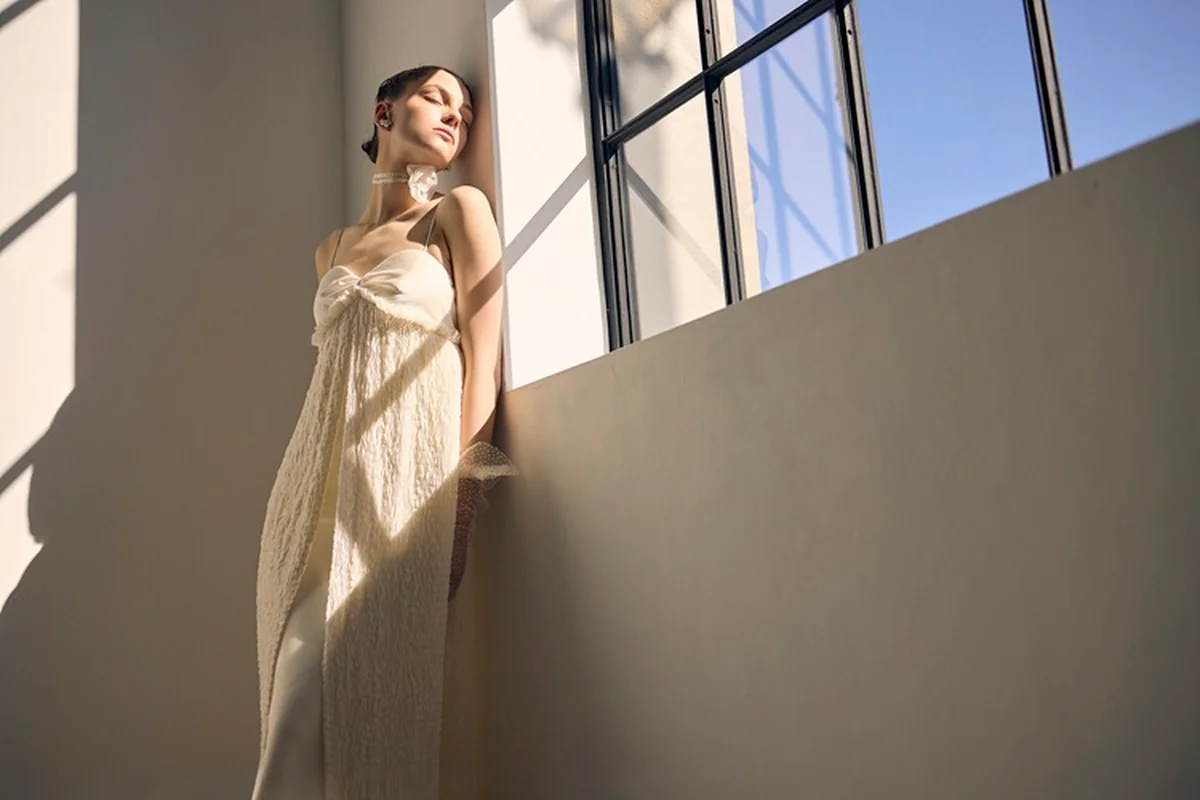 ミラーミラーのトラディショナルクラフトドレス￥352,000（レンタル）