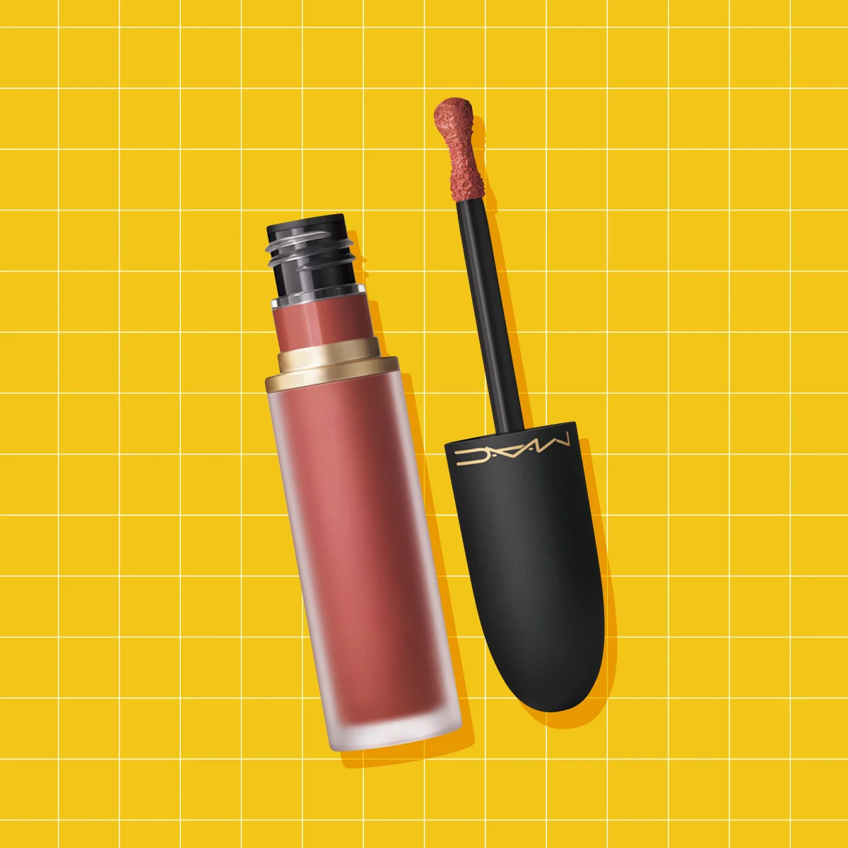 パウダー キス リップ ＋ チーク ムース ベルベット テディ￥4,840／M・A・C