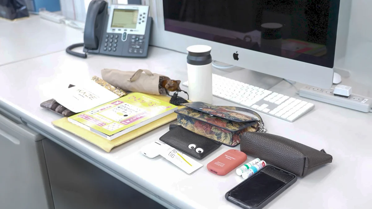 SPURデジタルエディター秋山のメゾン マルジェラ チェーンウォレット バッグの中身