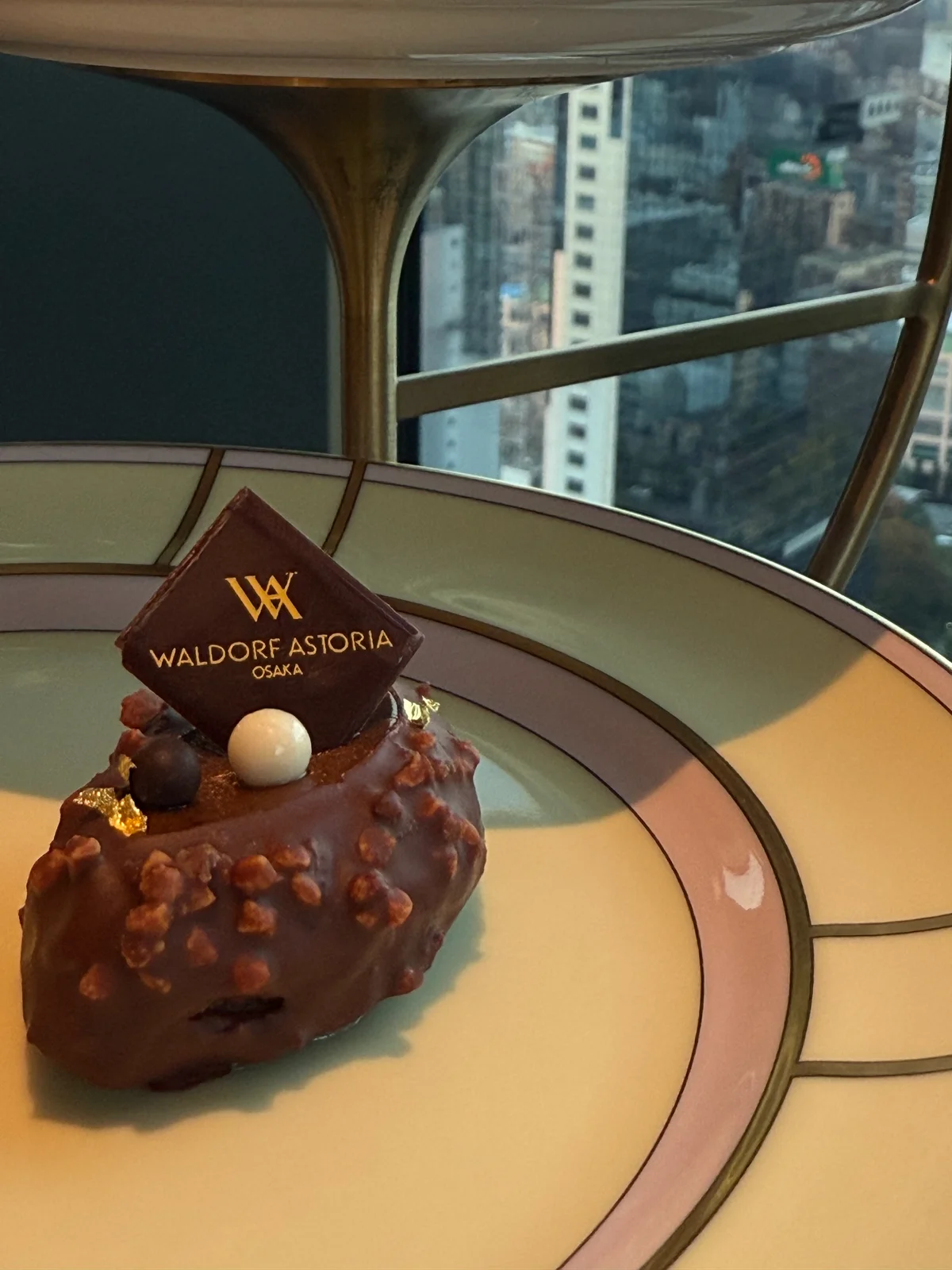 ウォルドーフ・アストリア大阪 ピーコック・アレー ティファニー