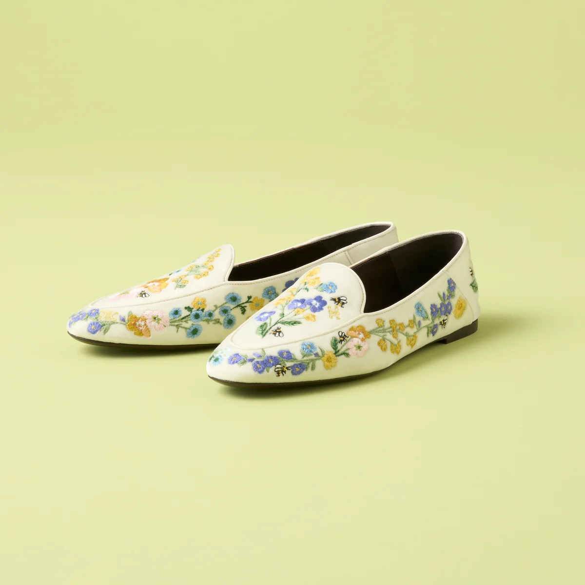 セリーヌの2026年春夏新作ローファー、「オーラ スリッポン ローファー」