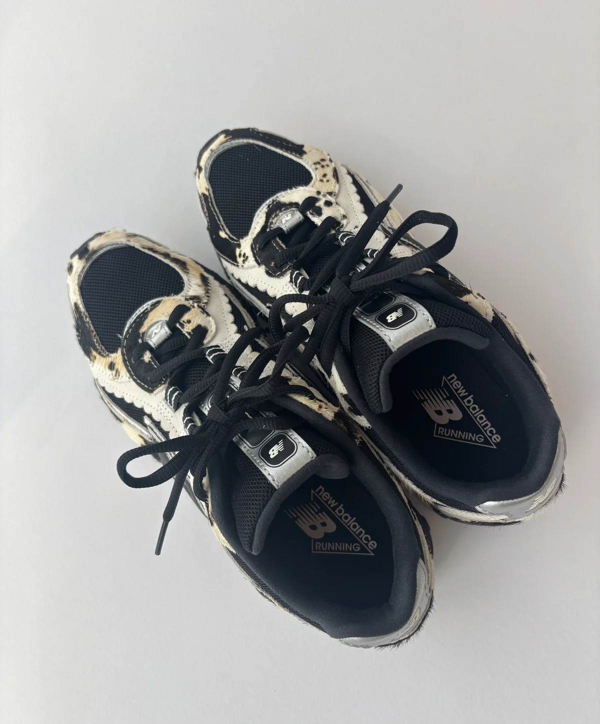 ニューバランスのU204Lスニーカーの物撮り