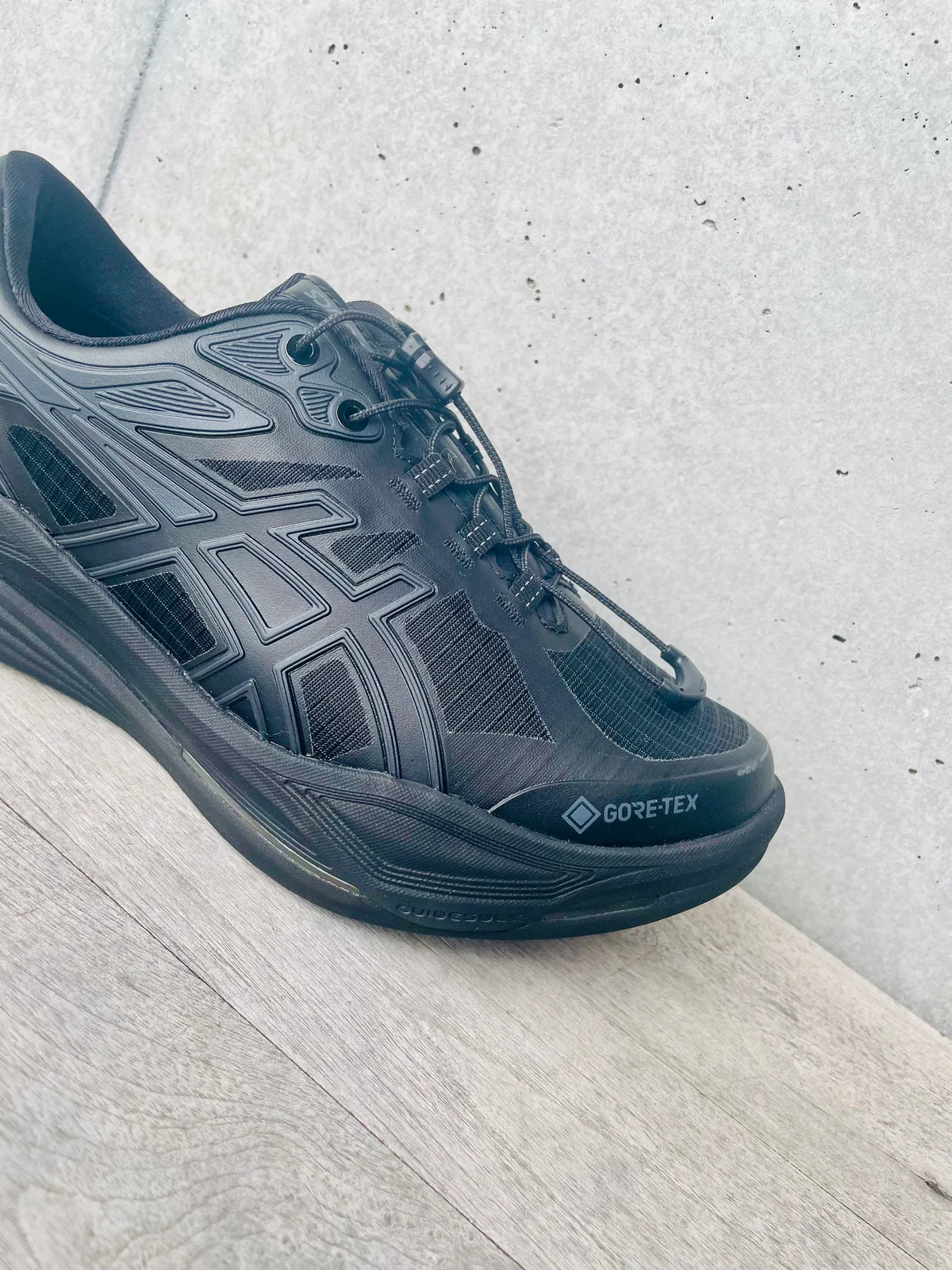 アシックス ゲルライドウォーク GORE-TEX 2のつま先の物写真