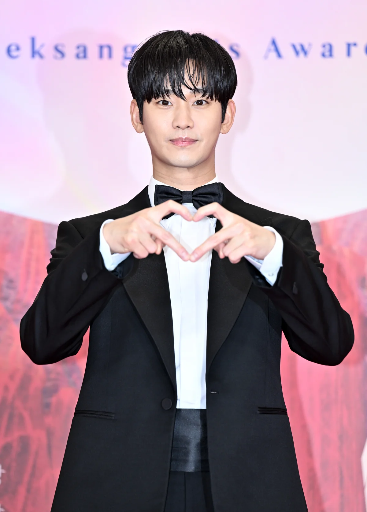 キム・スヒョン　KIM SOO HYUN　百想芸術大賞2024　ペクサン芸術大賞2024