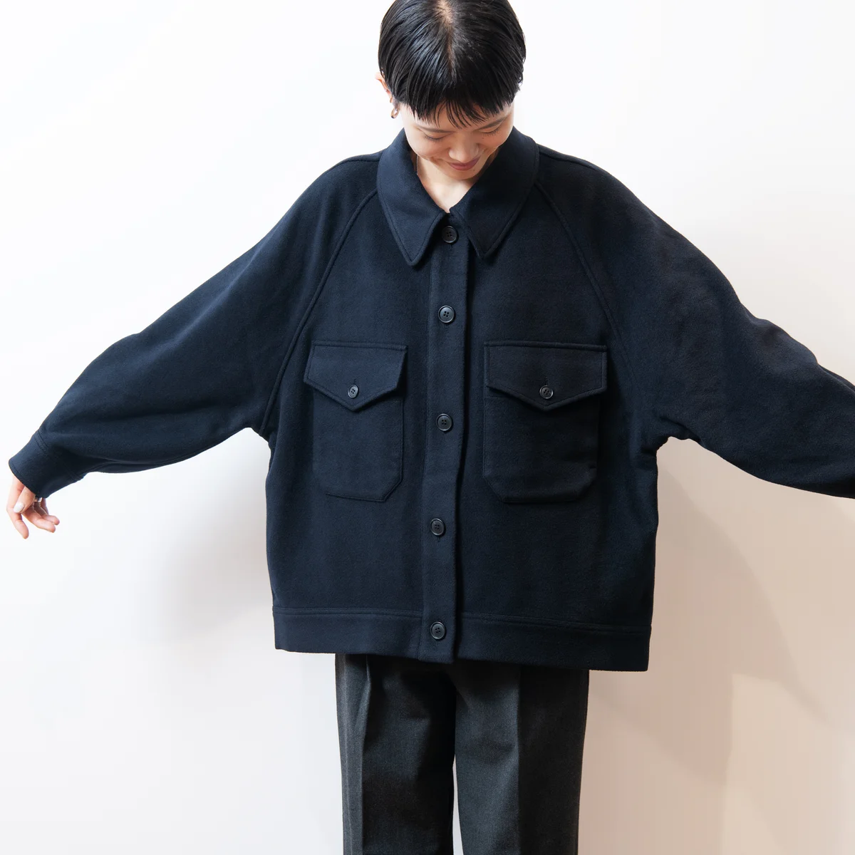 【新品タグ付】ユニクロC 今季オーバーサイズジャケット グレー Lサイズ