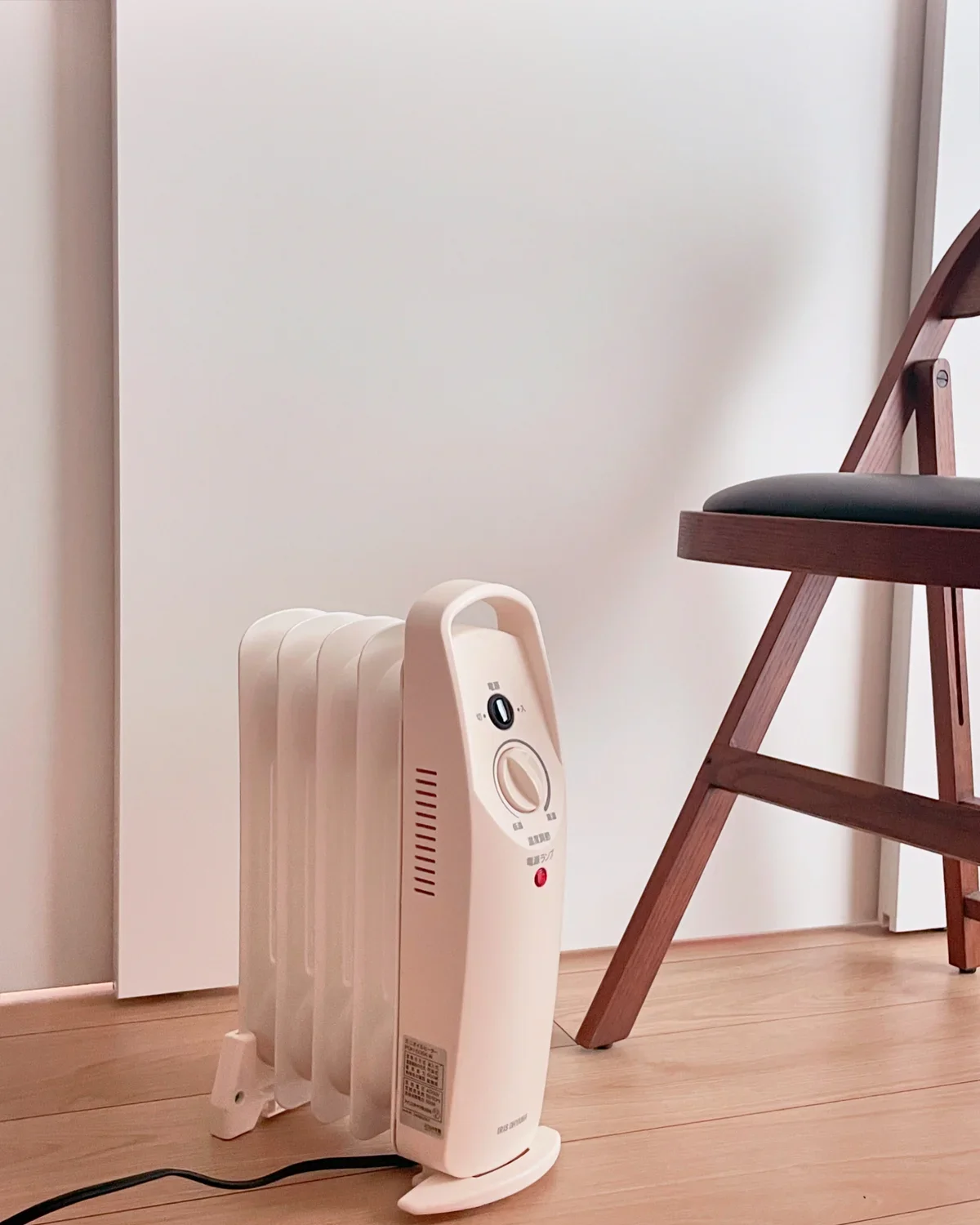 アイリスオーヤマの「ミニオイルヒーター」