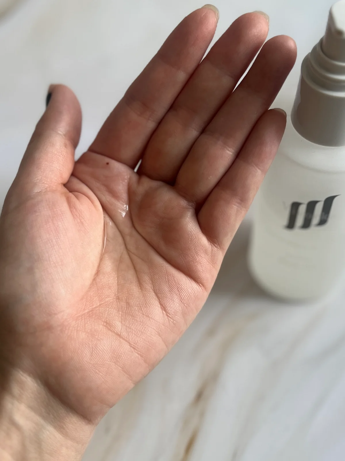 Vivorka モイスチャーライジングヘアオイルのテクスチャー画像