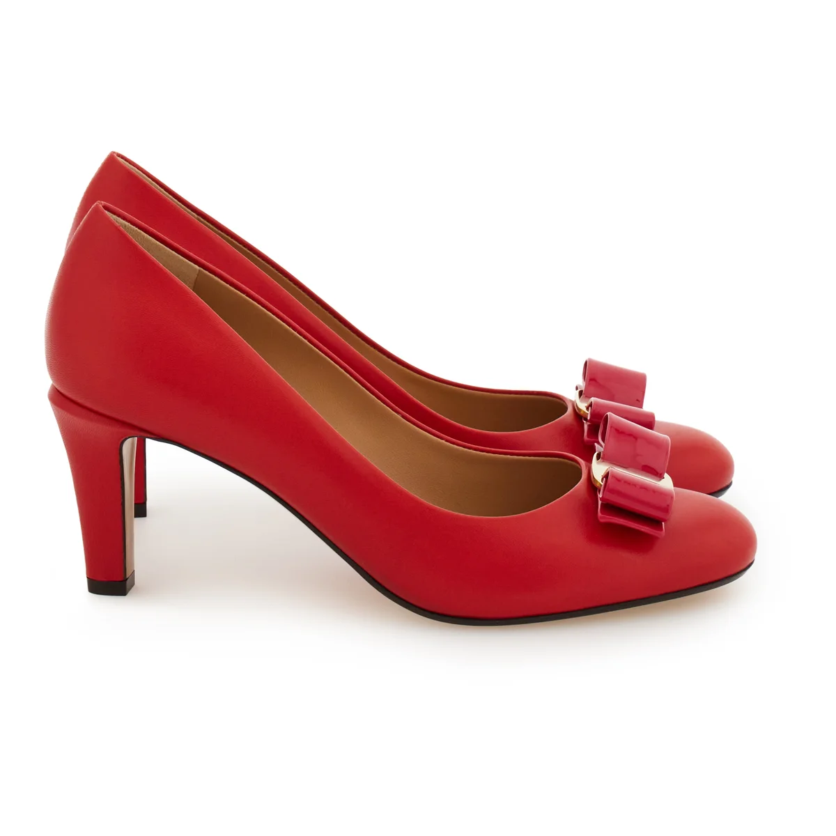 フェラガモ VARA パンプス