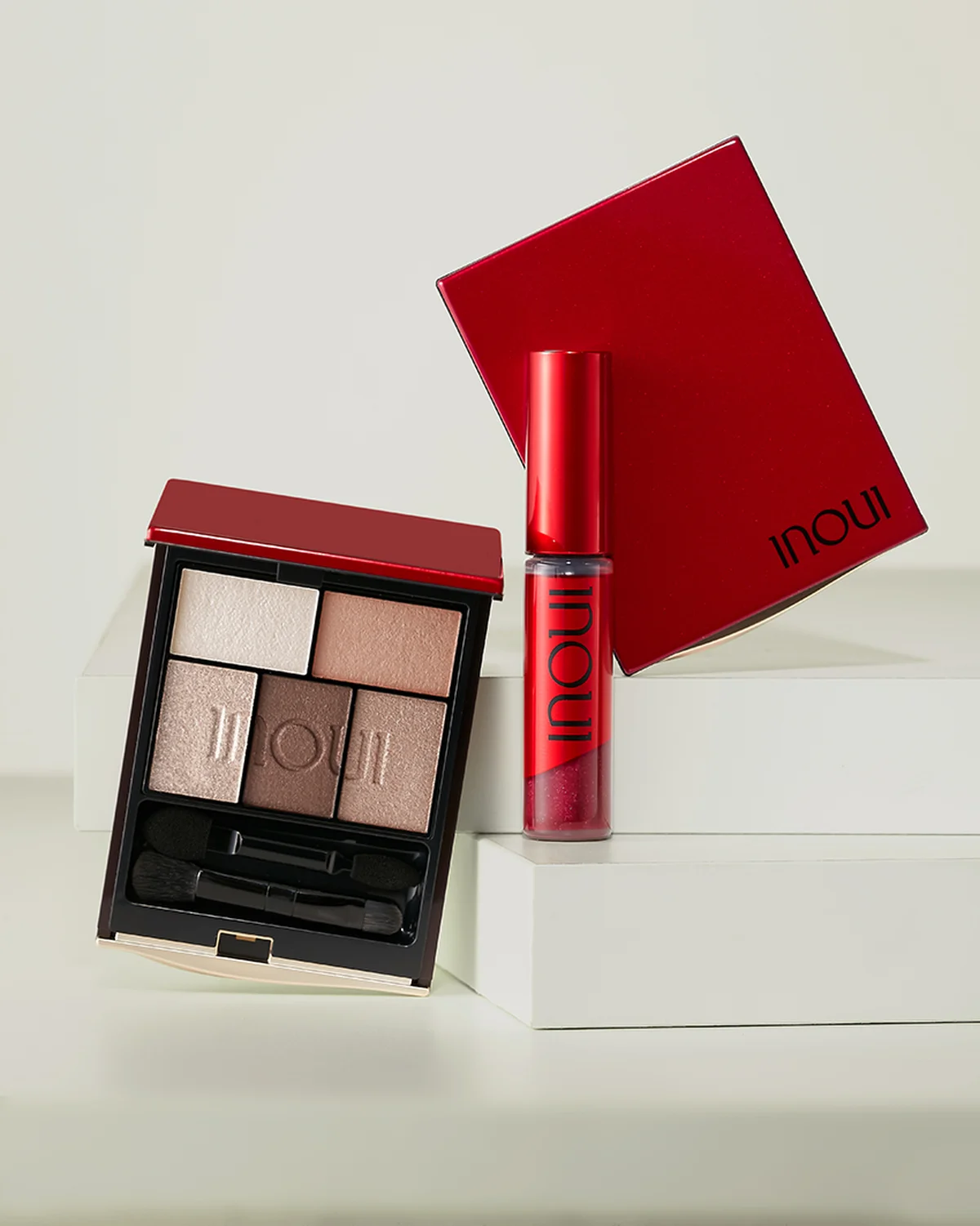 飯豊さんの使用色、インウイアイズ01とジェルリップ