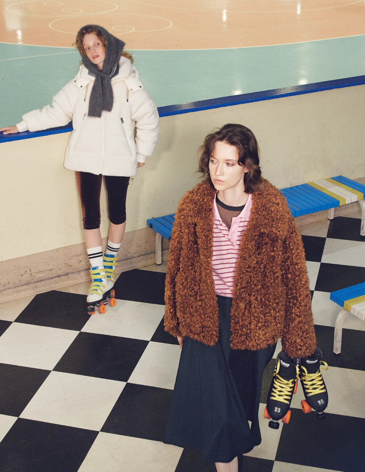 ジャッキーのファージャケット、マッカージュのダウンジャケット